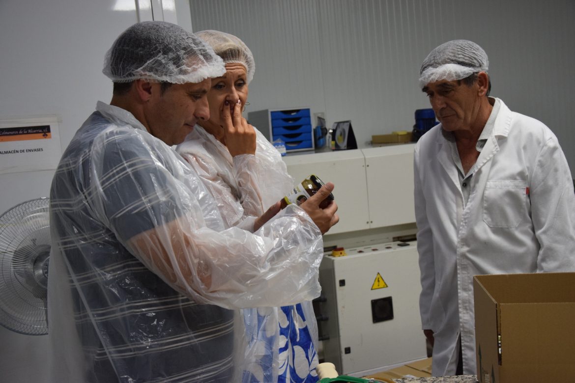 Chana visita la fábrica de Miel de la Alcarria 3