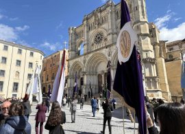 Monseñor Yanguas llama a los nazarenos a ser "hijos que no desmerezcan mucho al Padre" en el Jubileo